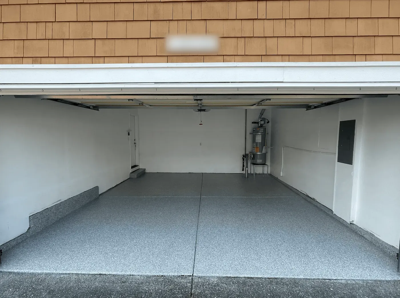 Seattle-area garage with a pearl flake floor coating